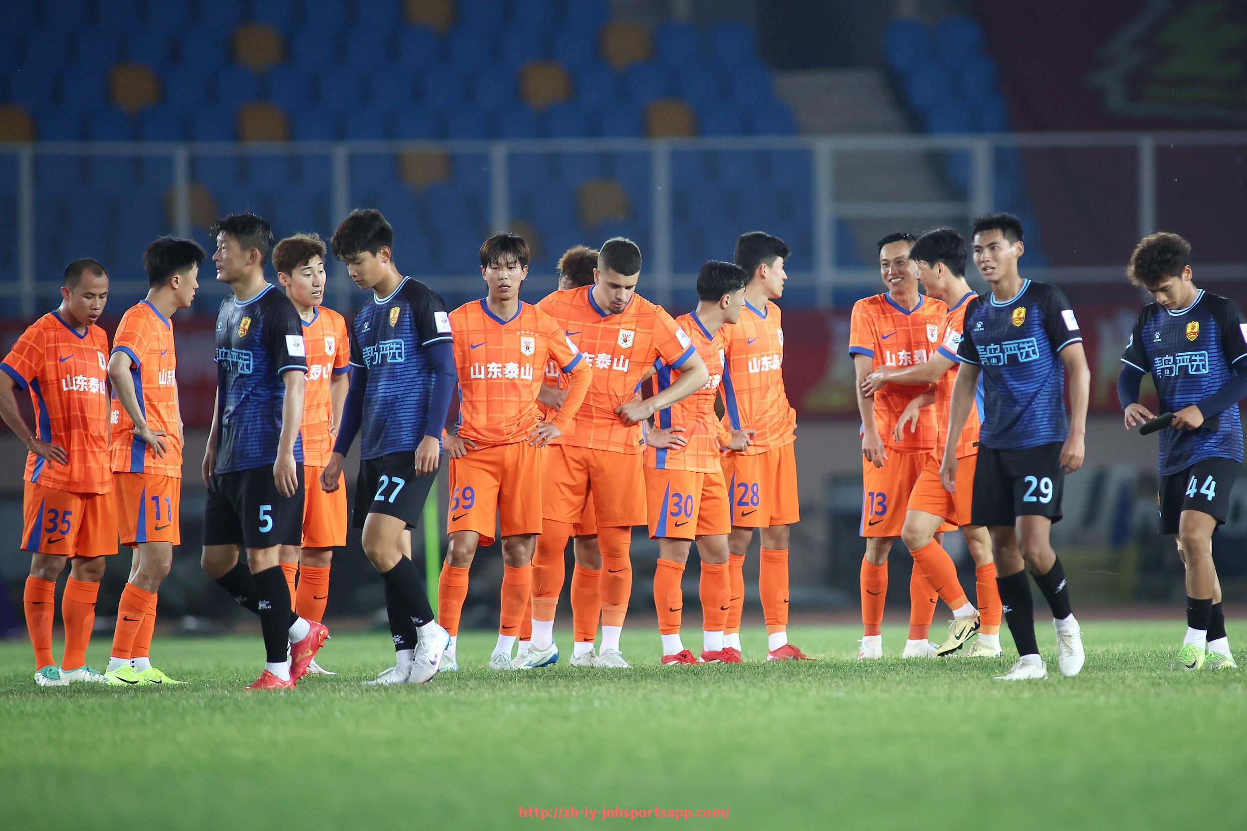 金年会app-金元投入与青训发展：法甲2017-18赛季各队运营策略深度对比分析