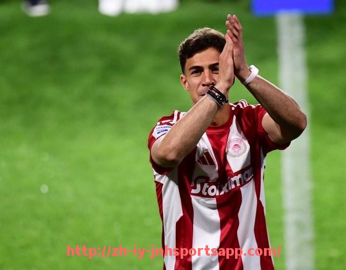 金年会app-世俱杯现场彩旗设计大赛启动，点亮球场的视觉焦点